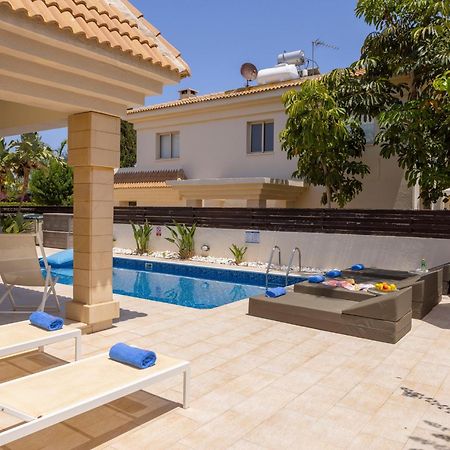 Villa Malama Paralimni Exterior photo